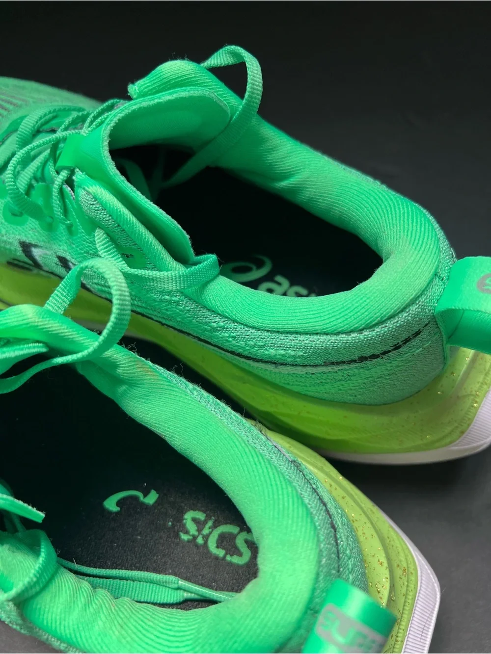 ASICS Superblast 2 Ekiden - Vital Green - Size 4.5 men’s